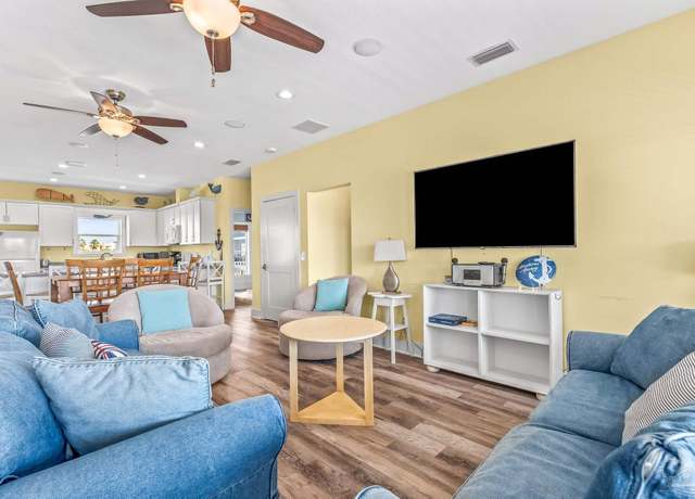 Property at 8162 Gulf Blvd, Navarre Beach, FL 32566, 4 beds, 4.5 baths