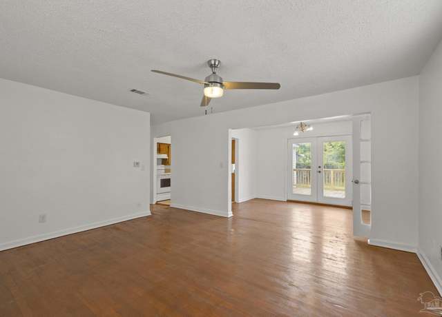 Property at 204 Chaseville St, Pensacola, FL 32507, 3 beds, 2 baths