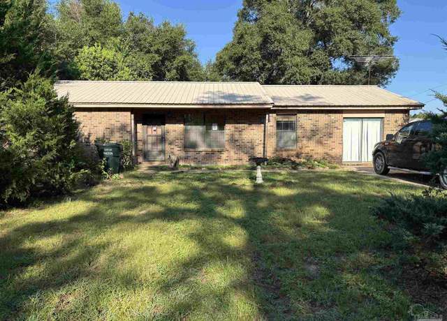 Property at 6481 Colonial Dr, Milton, FL 32570, 3 beds, 1.5 baths