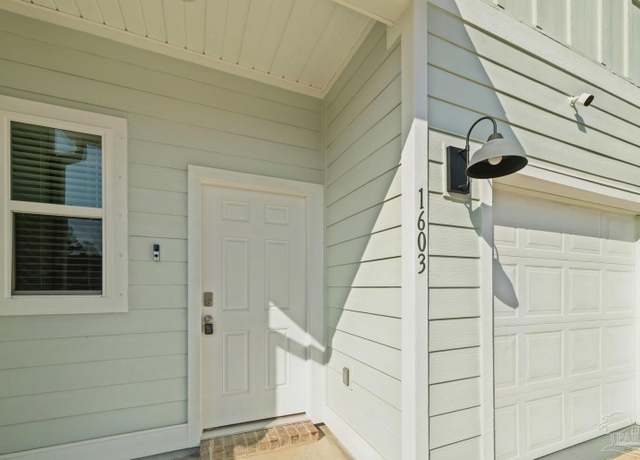 Property at 1603 Iroquois Ct, Pensacola, FL 32534, 3 beds, 2.5 baths
