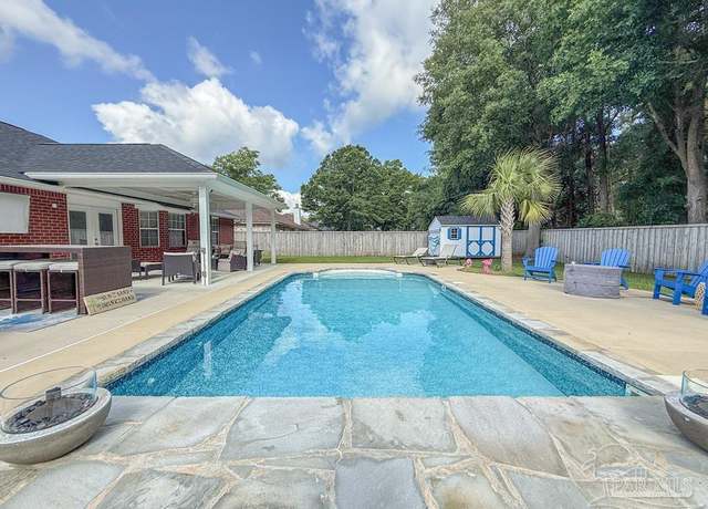 Property at 5929 Chi Chi Cir, Milton, FL 32570, 3 beds, 3 baths