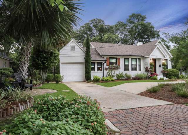 Property at 304 W Moreno St, Pensacola, FL 32501, 3 beds, 2.5 baths