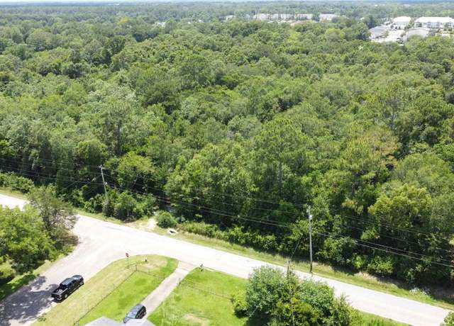 Property at 9000 Bowman Ave, Pensacola, FL 32534