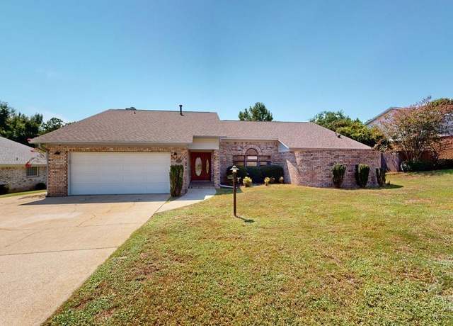 Property at 2221 Oxford Dr, Pensacola, FL 32503, 4 beds, 3 baths