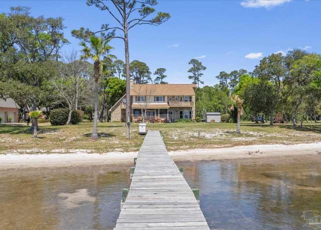Property at 4845 Soundside Dr, Gulf Breeze, FL 32563, 4 beds, 2.5 baths