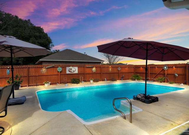 Property at 5433 Pescara Dr, Pace, FL 32571, 3 beds, 2 baths
