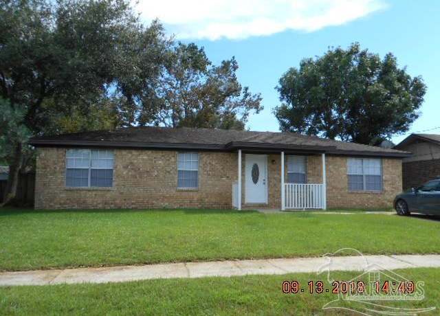 Property at 7031 Redondo Dr, Pensacola, FL 32526, 3 beds, 2 baths