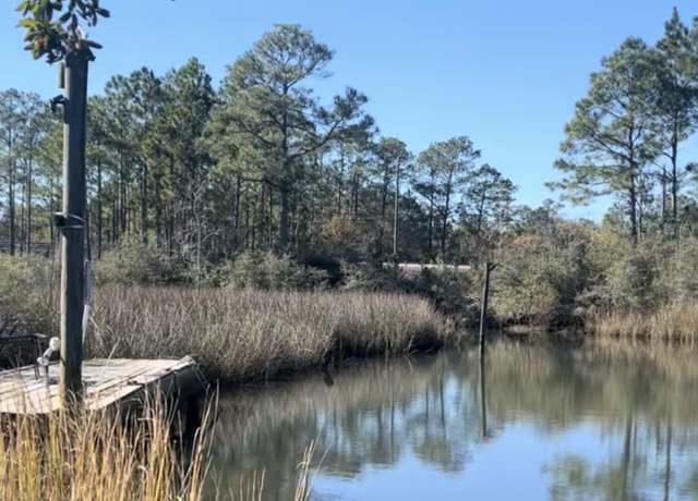 Property at 5816 Shady Bayou Ln, Milton, FL 32583