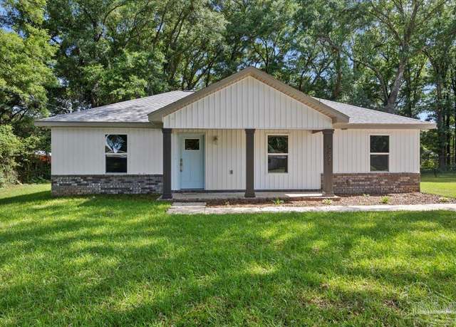 Property at 5621 Kingery Rd, Milton, FL 32583, 3 beds, 2 baths