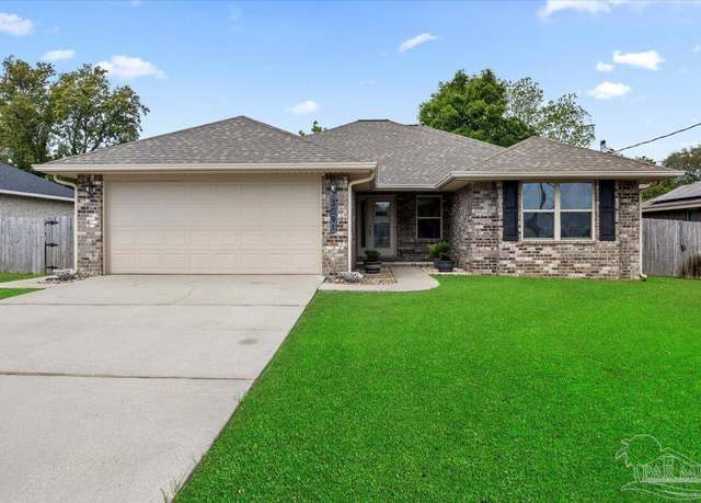 Property at 3091 Auburn Pkwy, Gulf Breeze, FL 32563, 4 beds, 2 baths
