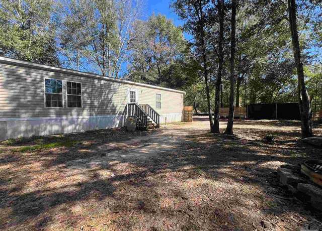 Property at 6923 Datura St, Milton, FL 32570, 3 beds, 2 baths