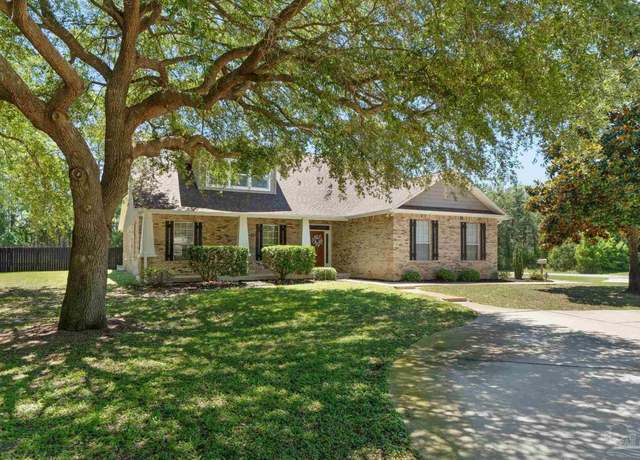 Property at 1876 Edgewood Dr, Navarre, FL 32566, 4 beds, 2.5 baths