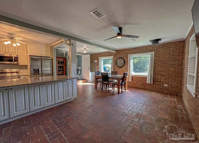 Property at 6668 Maple St, Milton, FL 32570, 3 beds, 2 baths