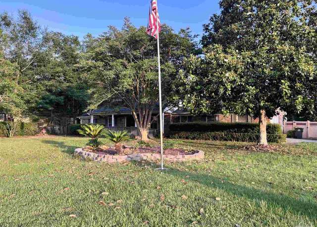 Property at 400 Chanterelle Dr, Pensacola, FL 32506, 4 beds, 2 baths