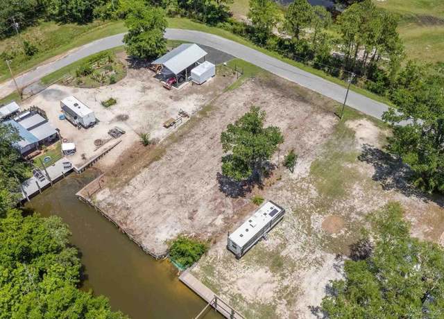 Property at 329 Katie St, Milton, FL 32583