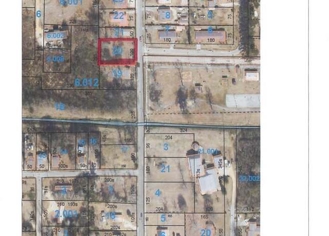 Property at 206 M L K Ave, Atmore, AL 36502