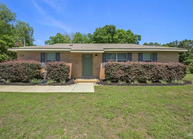 Property at 5519 Royal St, Crestview, FL 32539, 3 beds, 2 baths