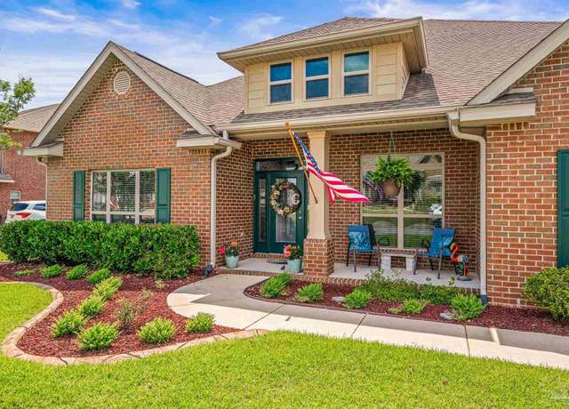 Property at 9521 Pebble Stone Dr, Pensacola, FL 32526, 5 beds, 3 baths