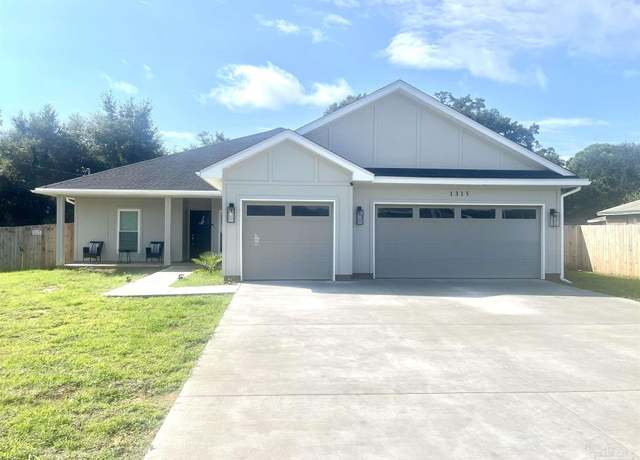 Property at 1315 W Scott St, Pensacola, FL 32501, 4 beds, 3 baths