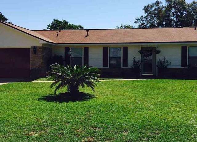 Property at 11204 Bridge Creek Dr, Pensacola, FL 32506, 3 beds, 2 baths