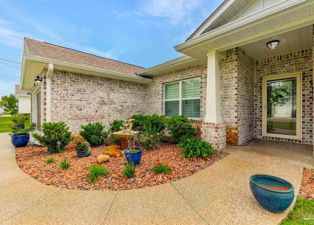 Property at 1606 Ponderosa Dr, Gulf Breeze, FL 32563, 4 beds, 2 baths