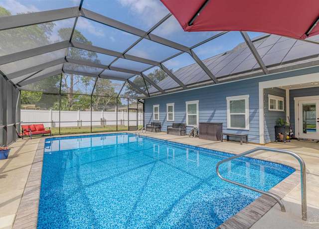 Property at 1613 E Fisher St, Pensacola, FL 32503, 4 beds, 2.5 baths