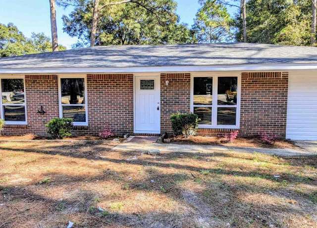 Property at 6818 Roundup Ln, Milton, FL 32570, 3 beds, 1.5 baths