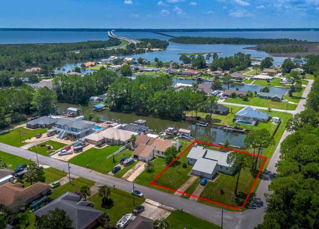 Property at 2747 Terry Cove Dr, Milton, FL 32583, 2 beds, 2 baths