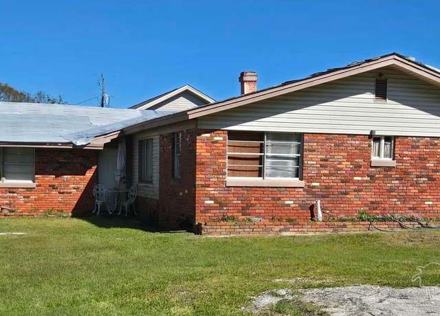 Property at 5300 Mcgrits Blvd, Pensacola, FL 32507, 3 beds, 2 baths