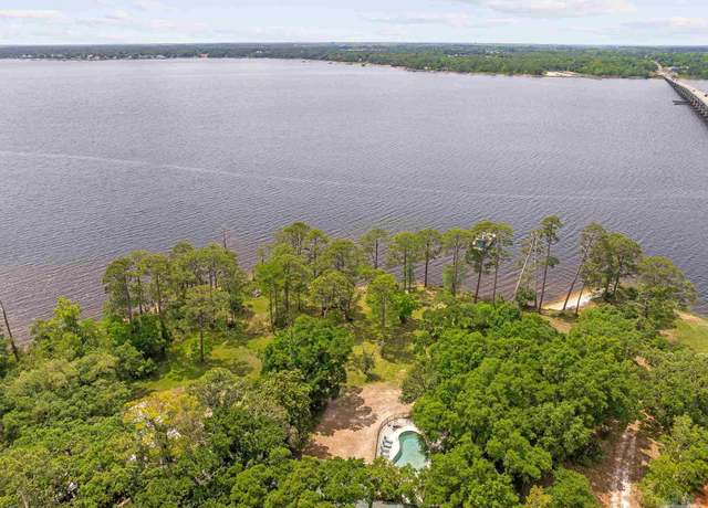 Property at 1031 Paradise Ln, Pensacola, FL 32506, 3 beds, 2 baths