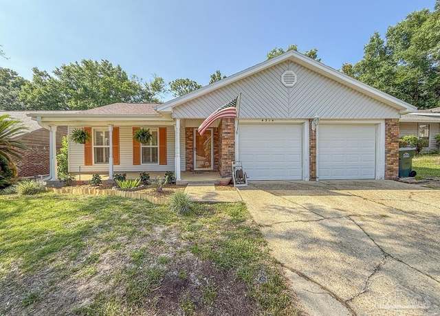 Property at 4514 Southpointe Ln, Pensacola, FL 32514, 3 beds, 2 baths