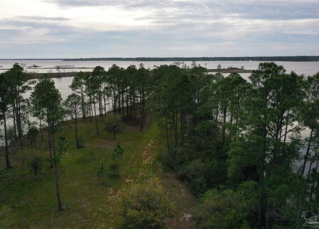 Property at 7999 Virginia Ln, Milton, FL 32583