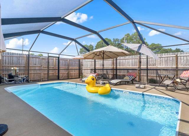 Property at 802 Amberway Dr, Pensacola, FL 32506, 3 beds, 2 baths