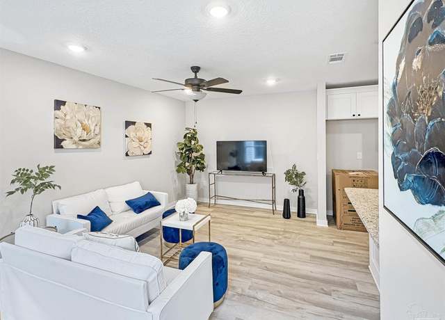 Property at 3217 Damon Dr, Milton, FL 32583, 3 beds, 2.5 baths