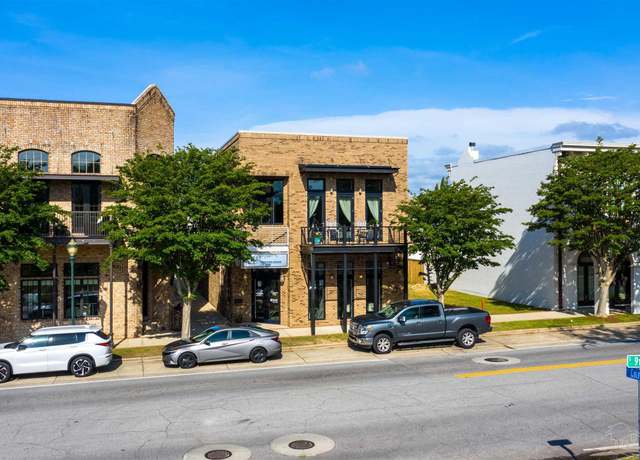 Property at 27 S 9th Ave, Pensacola, FL 32502, 2 beds, 3 baths