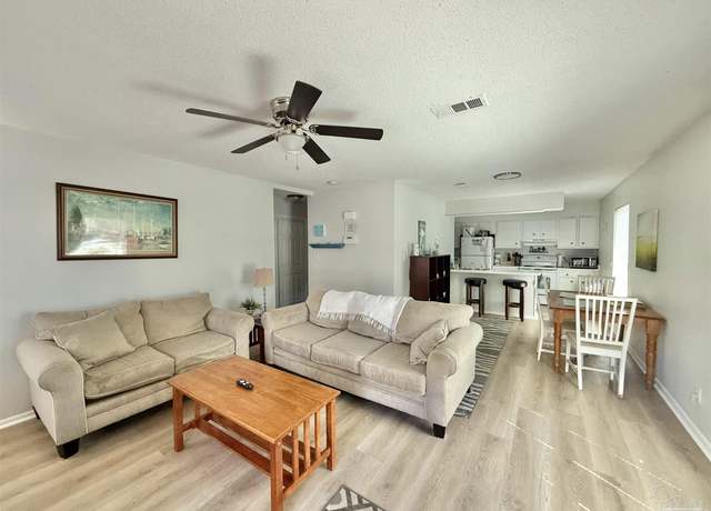 Property at 3304 Kingswood Ct, Pensacola, FL 32514, 2 beds, 1 bath