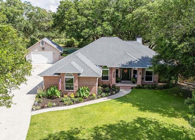 Property at 3372 Indian Hills Cir, Pace, FL 32571, 3 beds, 2.5 baths