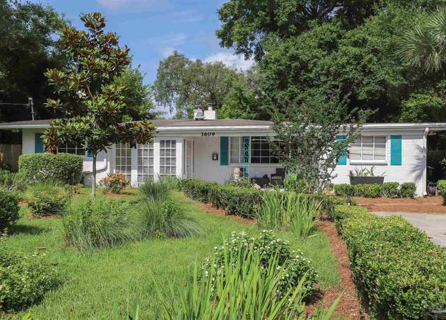 Property at 1609 N Spring St, Pensacola, FL 32501, 4 beds, 2.5 baths