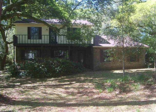 Property at 2625 Wilde Lake Blvd, Pensacola, FL 32526, 4 beds, 3 baths