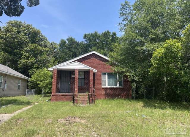 Property at 1500 N Hayne St, Pensacola, FL 32503, 3 beds, 2.5 baths