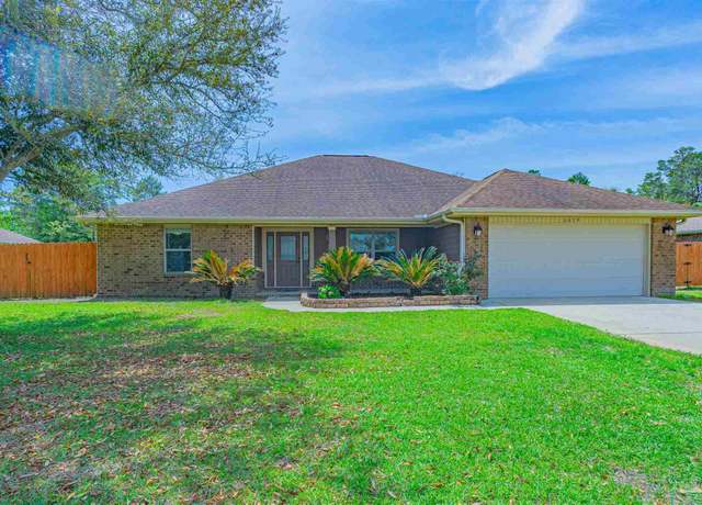 Property at 6639 Castlewood St, Navarre, FL 32566, 4 beds, 3 baths