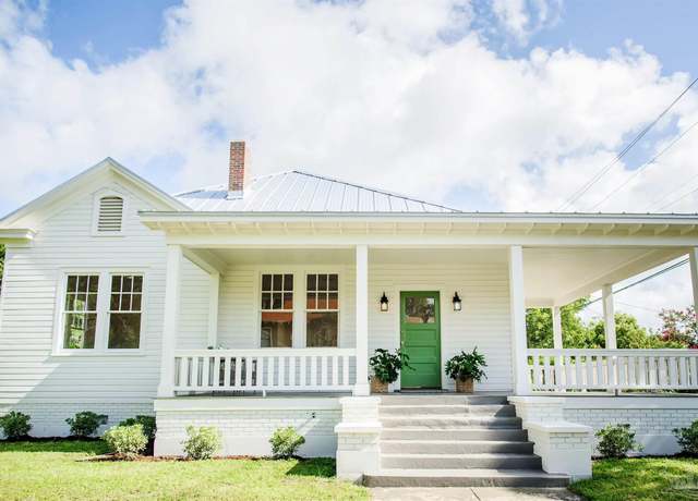 Property at 1524 E Strong St, Pensacola, FL 32501, 3 beds, 2 baths