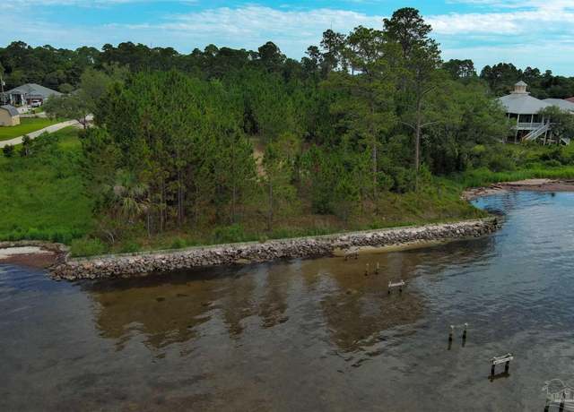 Property at 5275 Soundside Dr, Gulf Breeze, FL 32563