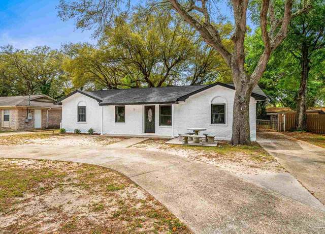 Property at 5681 Vestavia Ln, Pensacola, FL 32526, 3 beds, 2 baths