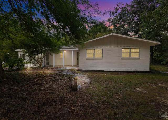 Property at 3575 Robinson Point Rd, Milton, FL 32583, 4 beds, 2 baths