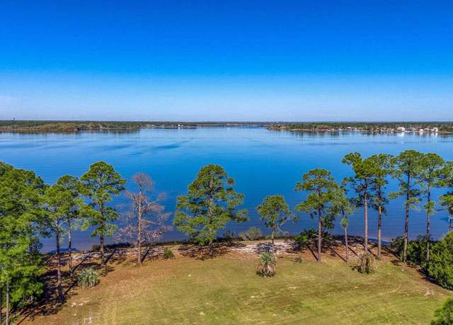 Property at 8120 Blackwater Dr, Milton, FL 32583