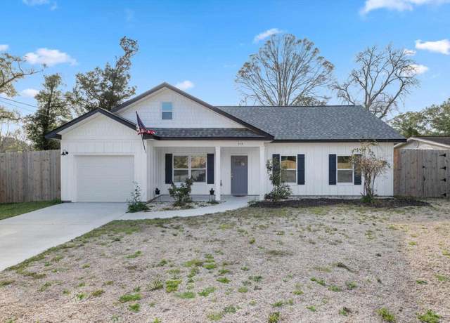 Property at 715 N 77th Ave, Pensacola, FL 32506, 3 beds, 2 baths