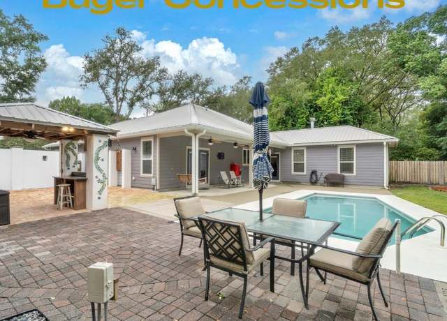 Property at 311 NW Beal Pkwy, Ft. Walton Beach, FL 32548, 3 beds, 3 baths
