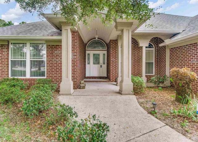 Property at 2004 Pin High Dr, Pensacola, FL 32526, 3 beds, 2.5 baths