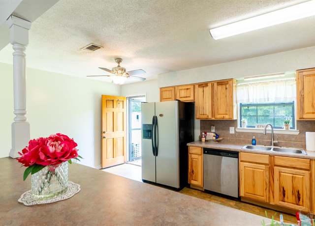 Property at 1012 Colbert Ave, Pensacola, FL 32507, 3 beds, 2 baths